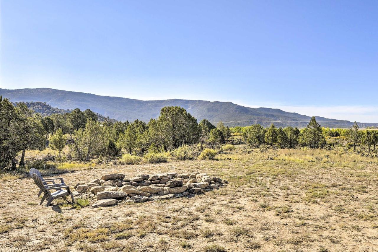 Quiet Pagosa Springs Cabin Lake And Mountain Views! Exterior photo
